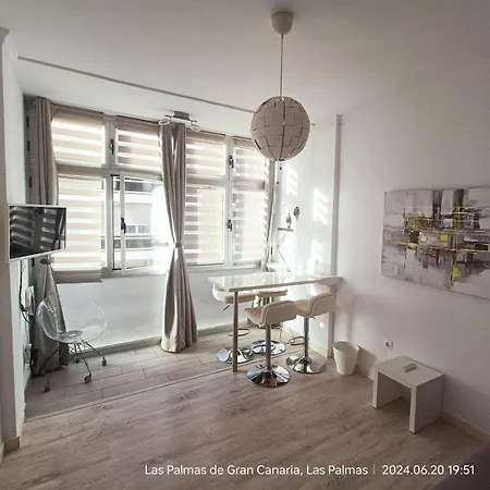 With One In Privileged Place In Vibrant And Cosmopolitan Appartamento *